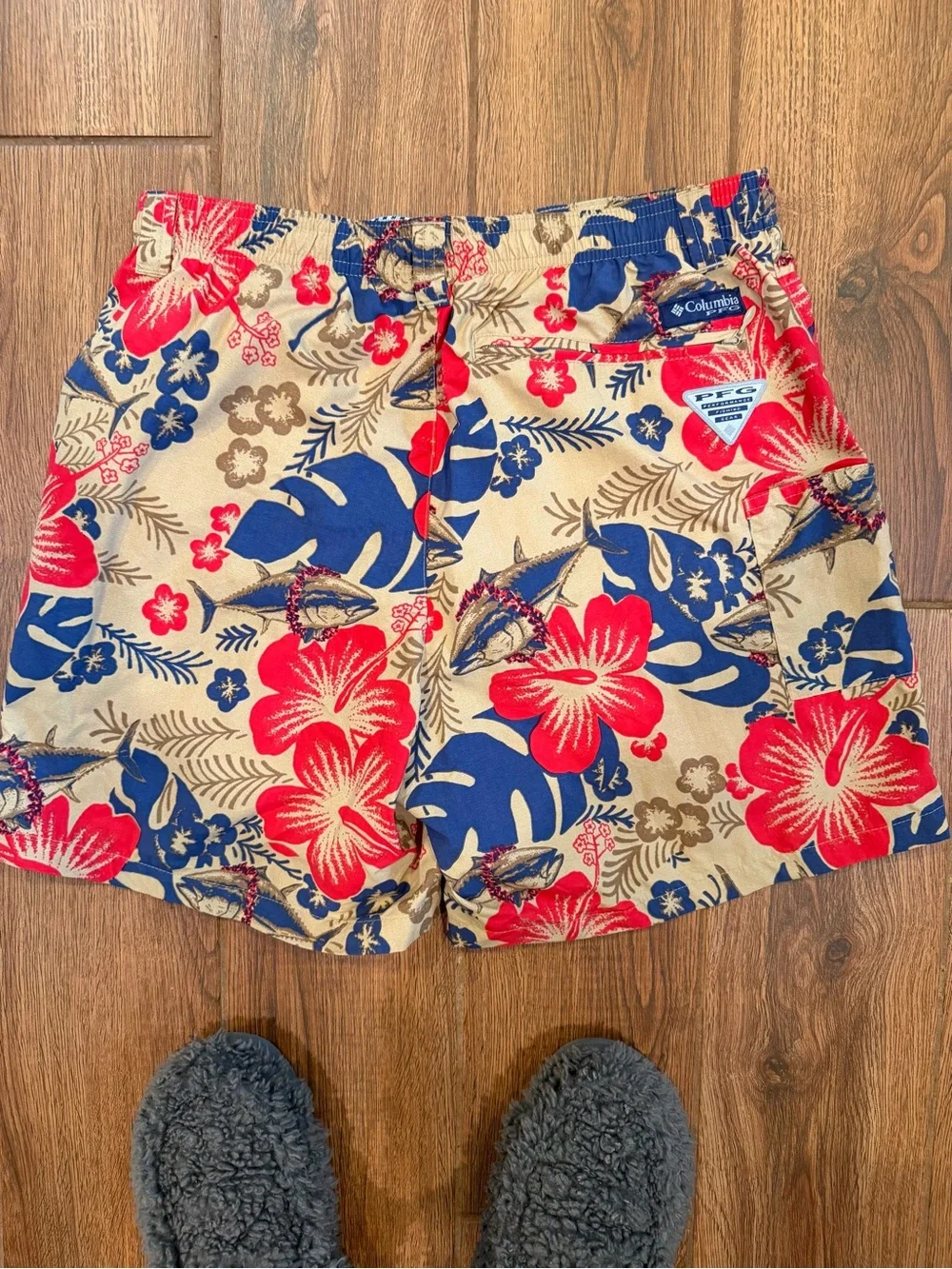 Columbia Tan Red Blue Floral Swim Trunks 6” / men’s small